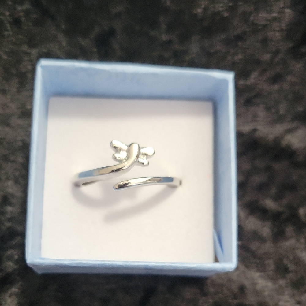 🆕️ Silvery Butterfly Toe Ring Size 7.5
